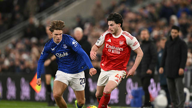 欧冠夺冠赔率：巴萨1赔4.5领跑 皇马利物浦紧追（欧冠夺冠赔率：巴萨1赔4.5居首 皇马、利物浦紧随其后）