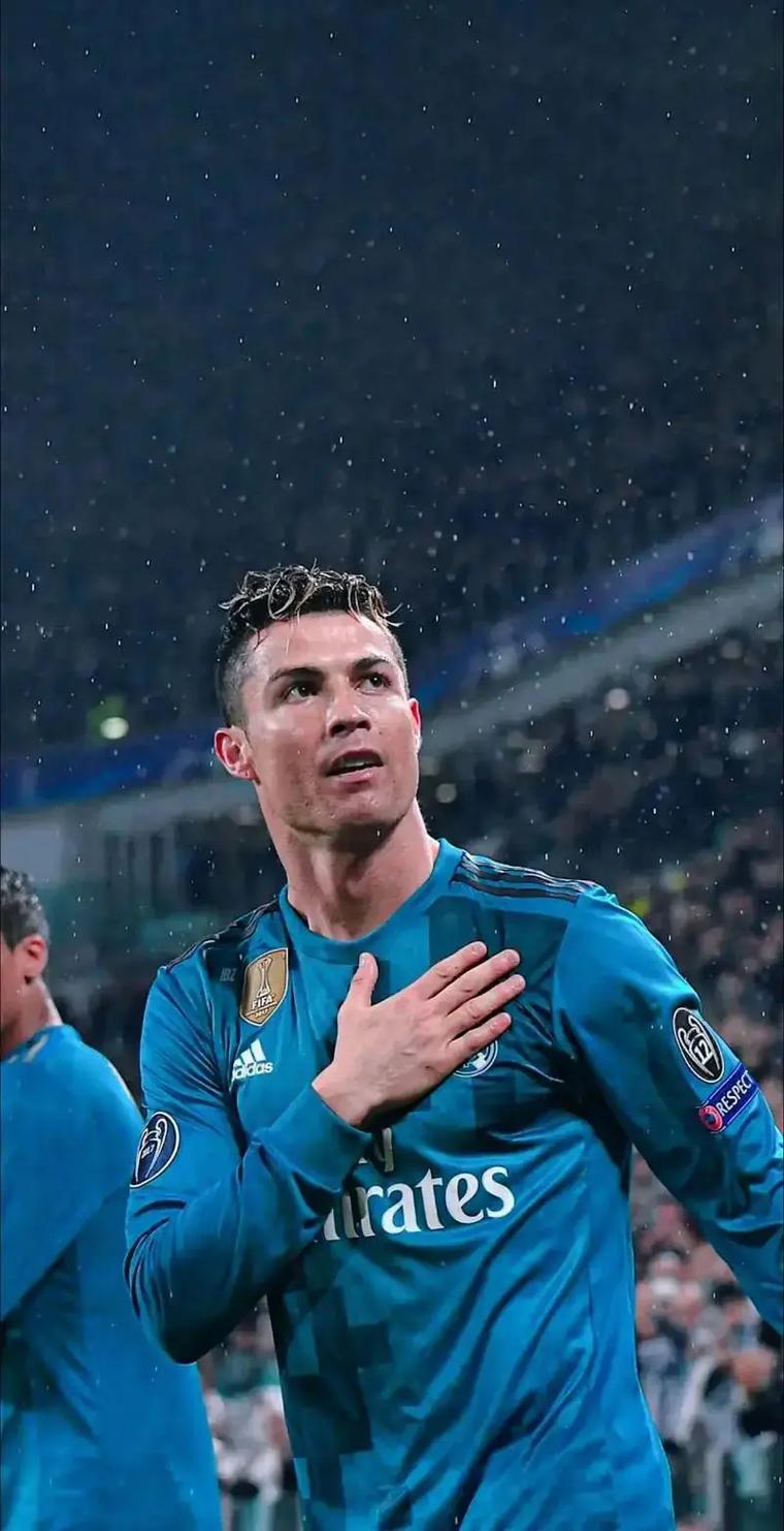 维拉蒂：不排除明年去意甲首次效力，我会在年底看看情况（维拉蒂：或于明年首度征战意甲，年底再做决定）