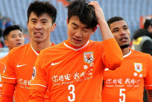 孔帕尼：阿芳很可能下周末复出；我们祝穆勒在美职联决赛获胜（孔帕尼：阿芳有望下周末回归；祝穆勒美职联决赛告捷）