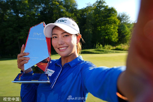 记者：于汉超参加教练员培训班，冬训时以助教身份与申花会合（记者称于汉超正参加教练员培训，冬训将以助教身份与申花汇合）